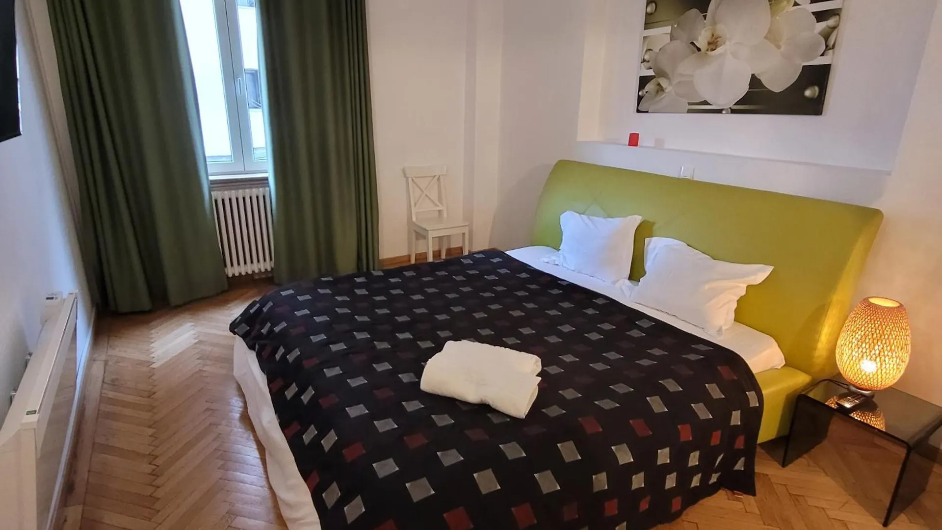 Anastasia Balcescu Apart 2 Self Check Code In From 2Pm Only Microwave Bucharest Apartment